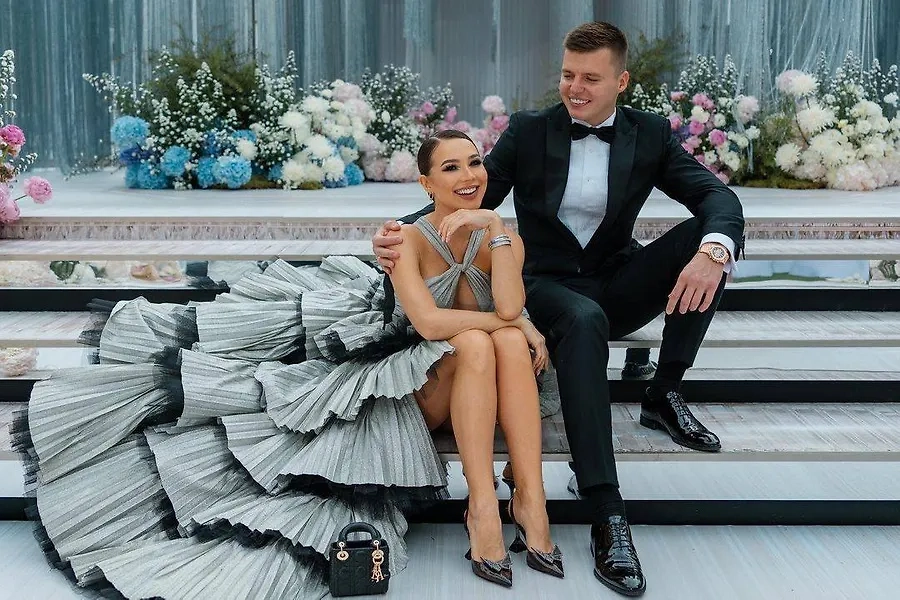 Алексей и Валерия Чекалины. Обложка © Instagram (признан экстремистской организацией и запрещён на территории Российской Федерации) / ler_chek