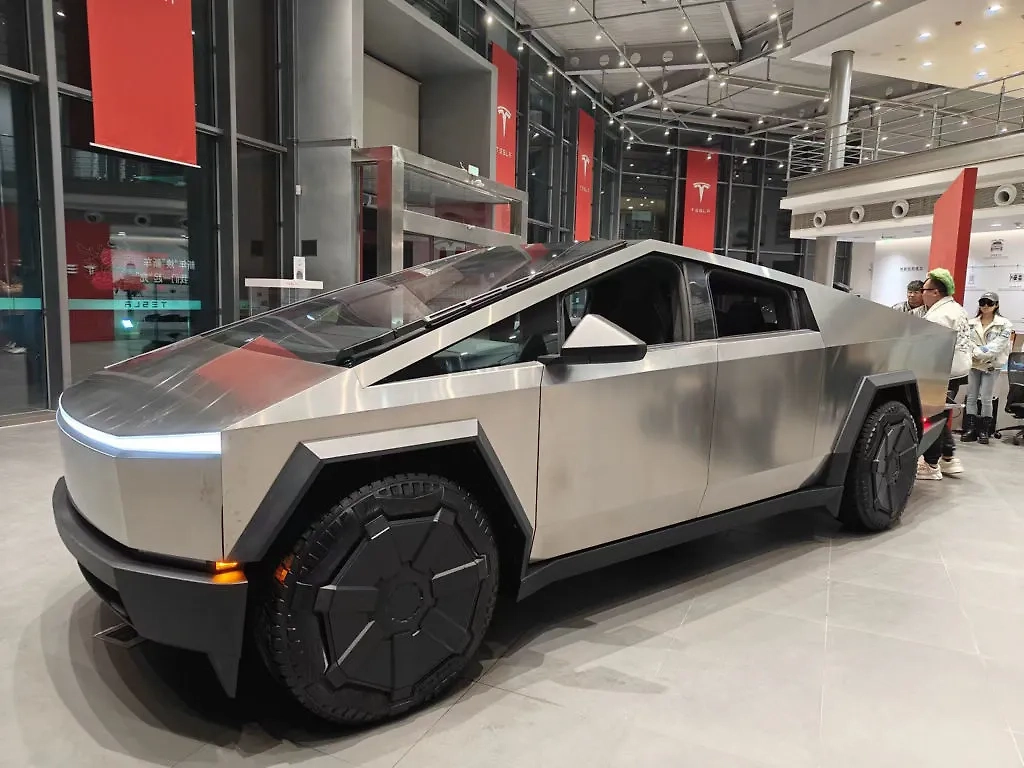 Tesla Cybertruck. Обложка © Getty Images / Chengdu Economic Daily
