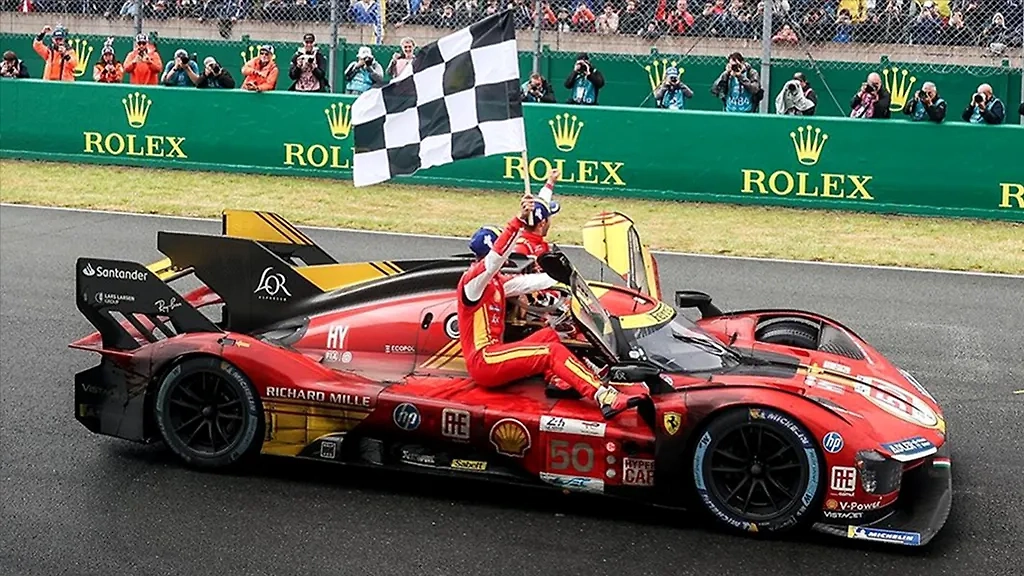 Экипаж "Феррари" выиграл "24 часа Ле-Мана". Фото © Instagram (признан экстремистской организацией и запрещён на территории Российской Федерации) / ferrarihypercar