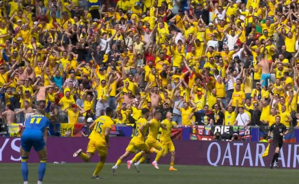 Флаг ДНР на матче сборной Румынии и Украины на Евро-2024 в Мюнхене. Обложка © X / olga_zovn