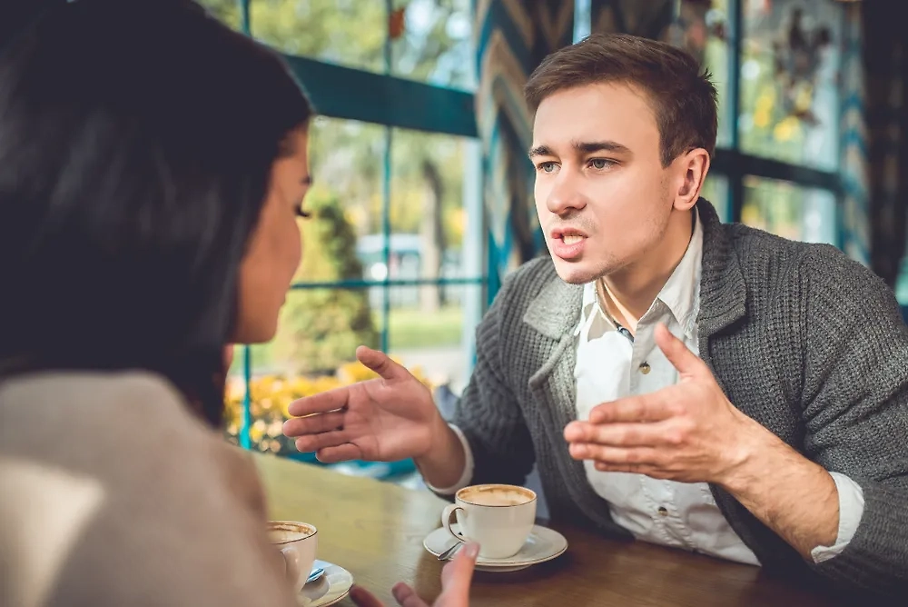 Как распознать скрытую ненависть по фразам. Фото © Shutterstock / FOTODOM / WeAre