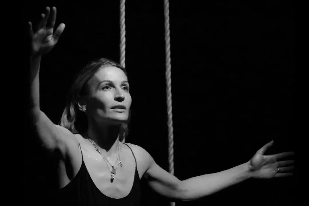 Актриса театра и кино Гала Самойлова. Обложка © VK / Новая сцена Александринского театра