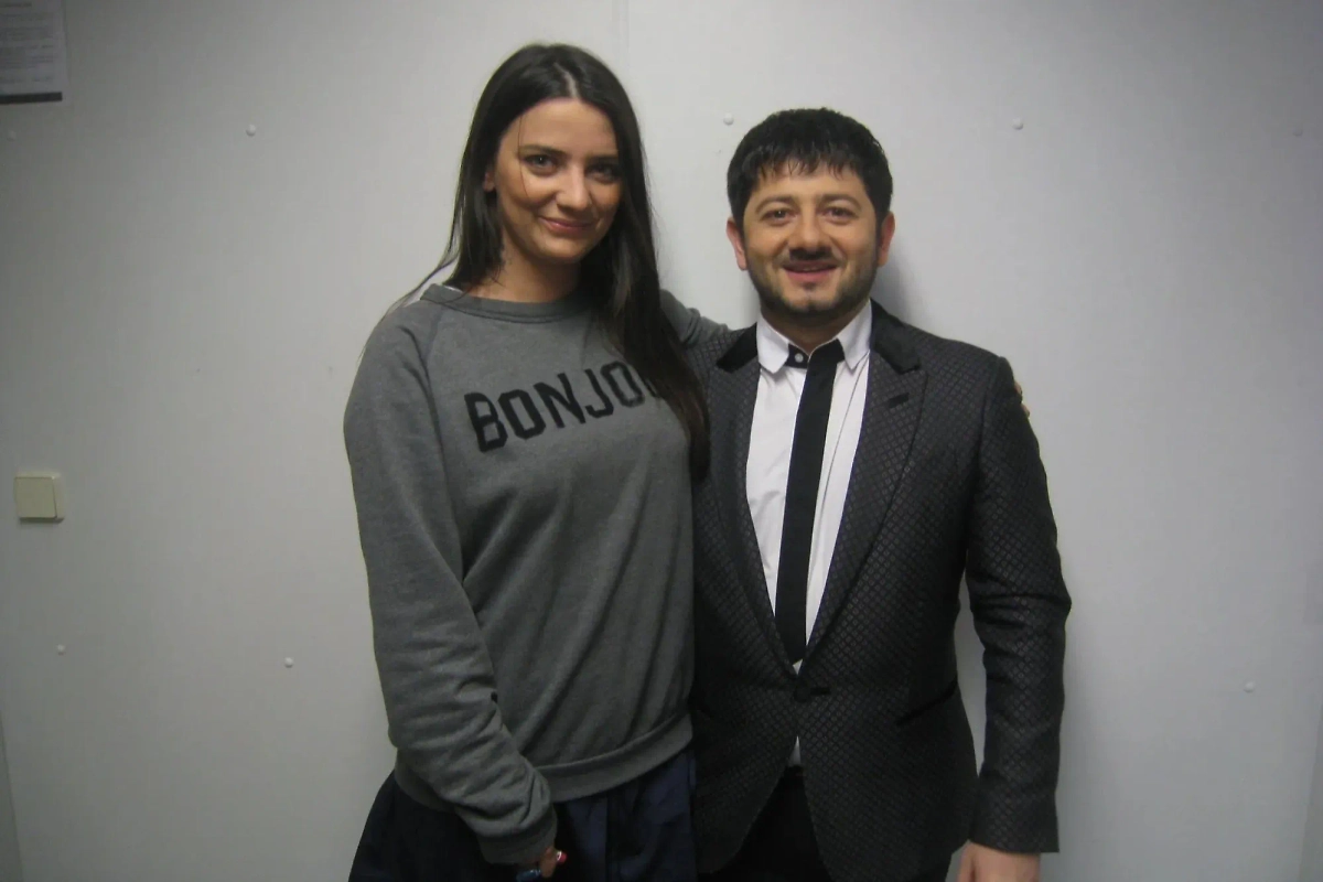 По роду своей деятельности Шура Рязанцева взаимодействовала со всем бомондом: как украинским, так и российским. Она была знакома практически со всеми друзьями-кавээнщиками своего начальника Владимира Зеленского. В том числе и с Михаилом Галустяном. Фото © Facebook (признан экстремистской организацией и запрещён на территории Российской Федерации) / sashaa.ryazanceva