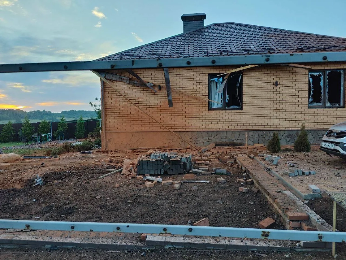 Яковлевский городской округ Белгородской области подвергся атаке ВСУ. Обложка © Telegram / Настоящий Гладков