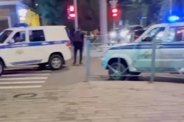 Полиция в Махачкале проверяет все подозрительные автомобили. Обложка © Telegram / Эхо Дагестана