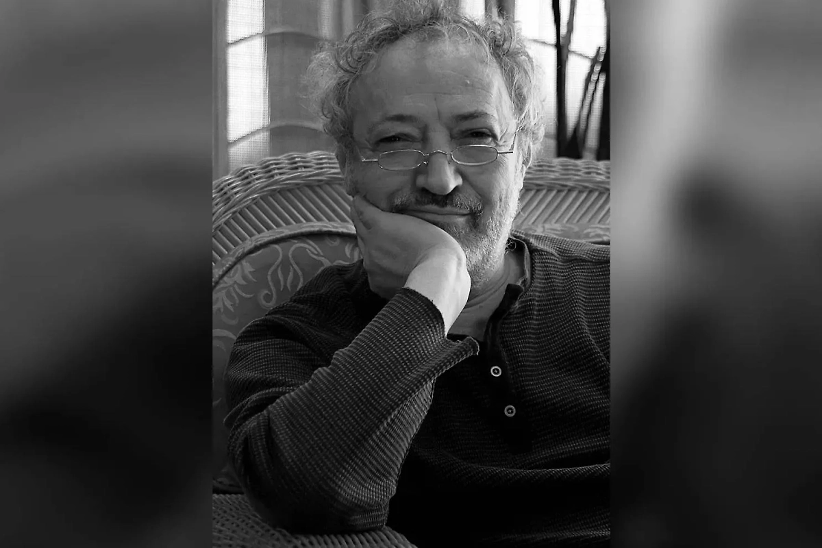 Бахыт Кенжеев. Обложка © Wikipedia / Ivan Bessedin