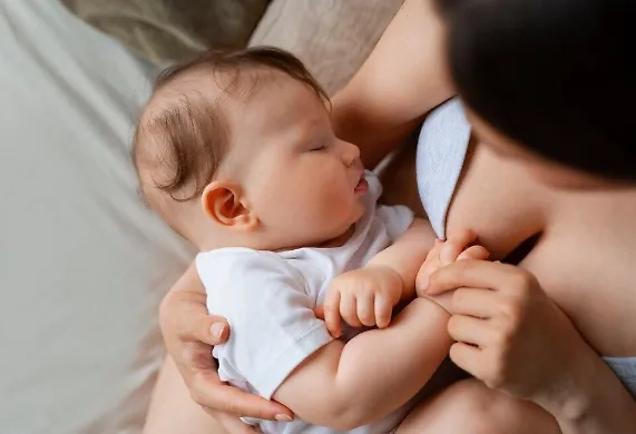 В России готовится законопроект, запрещающий идеологию чайлдфри. Обложка © freepik