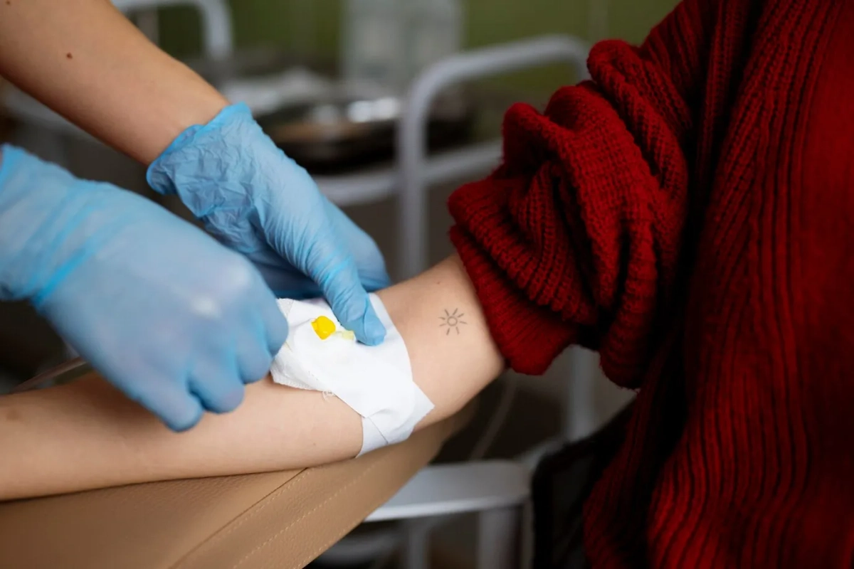 Донора с вариантным резус-фактором крови нашли в Москве. Обложка © freepik.com / freepik