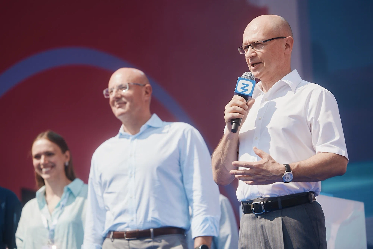 Первый замруководителя Администрации Президента РФ Сергей Кириенко. Фото © Пресс-служба Росмолодёжи