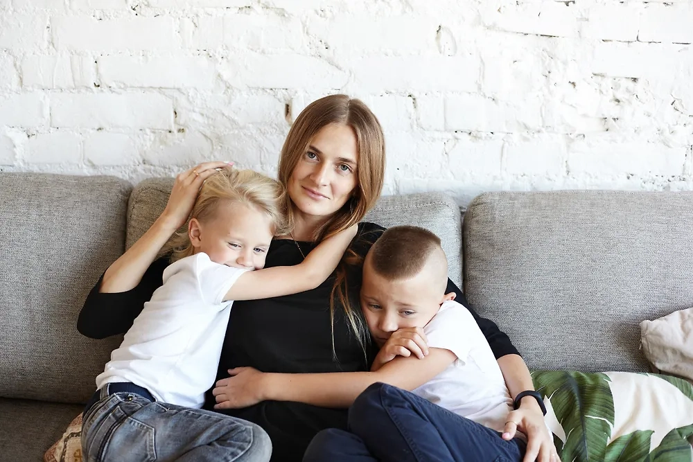 Во время каникул нужно учиться договариваться с детьми. Обложка © Shutterstock / FOTODOM / shurkin_son