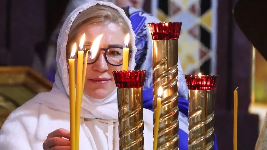 Что нужно делать в День Святой Троицы 23 июня: традиции и обычаи.  Обложка © ТАСС / Антон Новодережкин