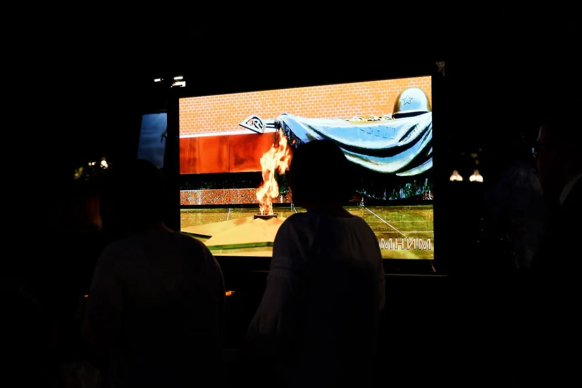 Акция "Свеча Памяти" в США. Фото © Telegram / Embassy of Russia in the USA / Посольство России в США