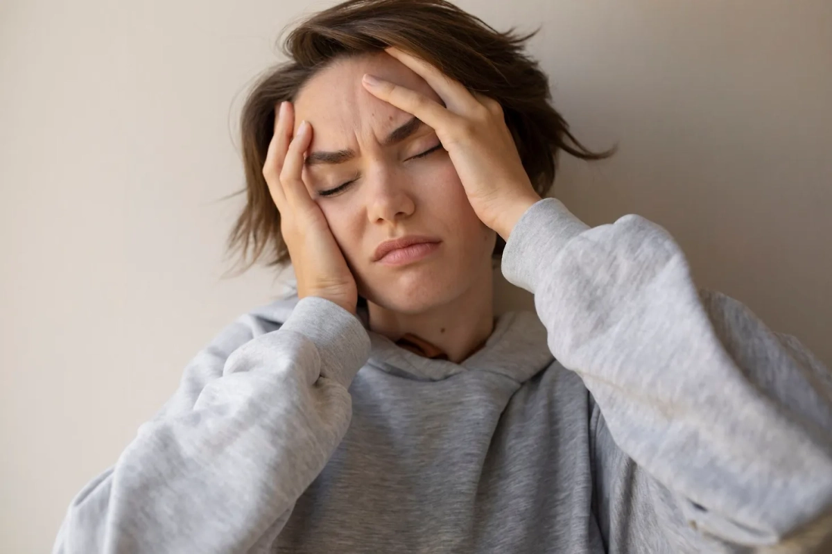 Спазмолитики только продлевают приступ мигрени. Обложка © Freepik.com