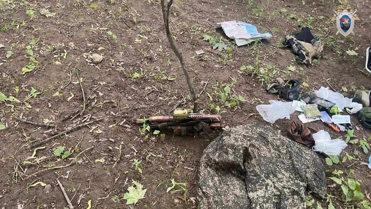 Предполагаемое оружие киллера, задержанного на западе Москвы. Фото © Telegram / Столичный СК