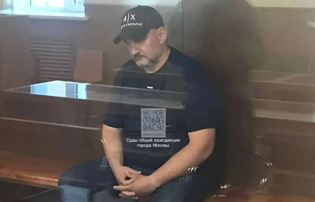 Аферист с Love Planet по фамилии Любовников в зале суда. Обложка © Telegram / Суды общей юрисдикции города Москвы