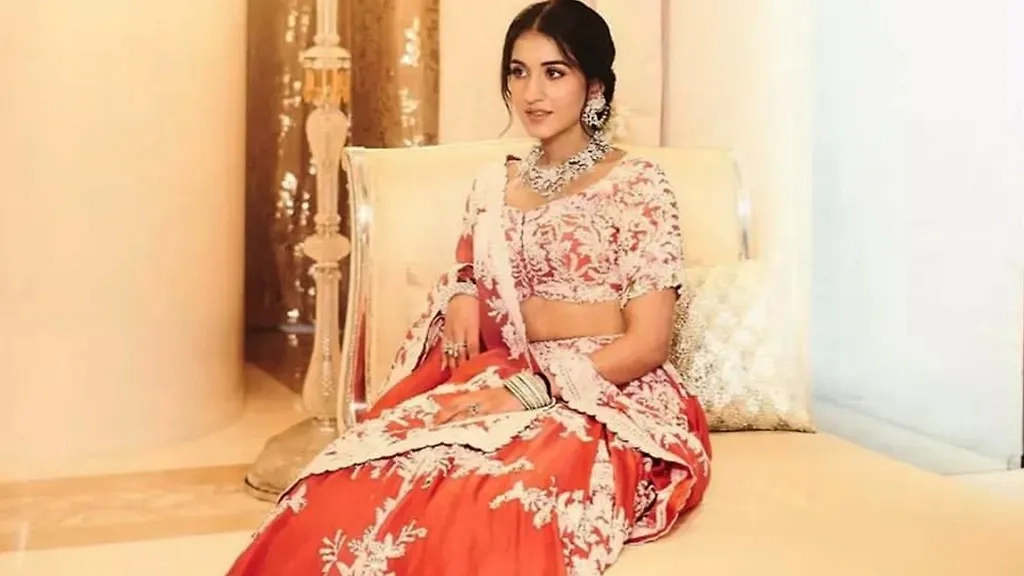 Фото © Instagram (признан экстремистской организацией и запрещён на территории Российской Федерации) / radhikamerchantfc