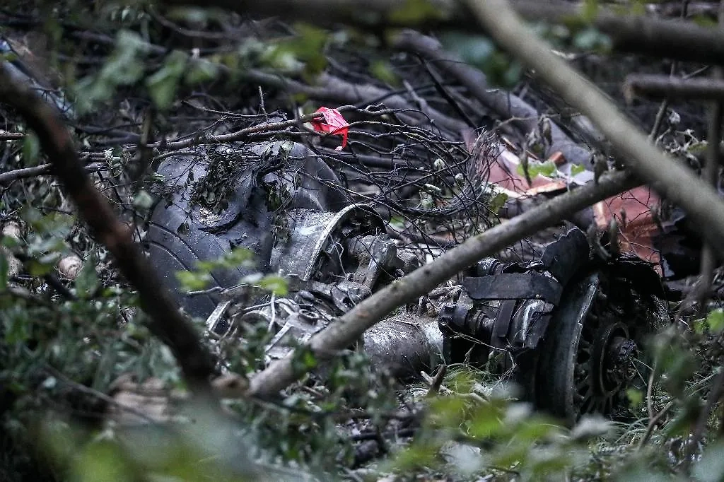 Место падения самолёта Superjet 100 в Московской области. Обложка © ТАСС / MAXIM SHIPENKOV