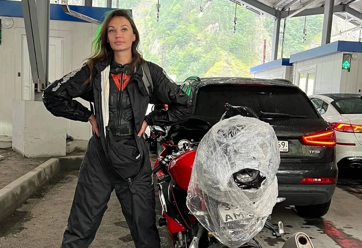 МотоТаня (Татьяна Озолина). Обложка © VK / Таня Озолина