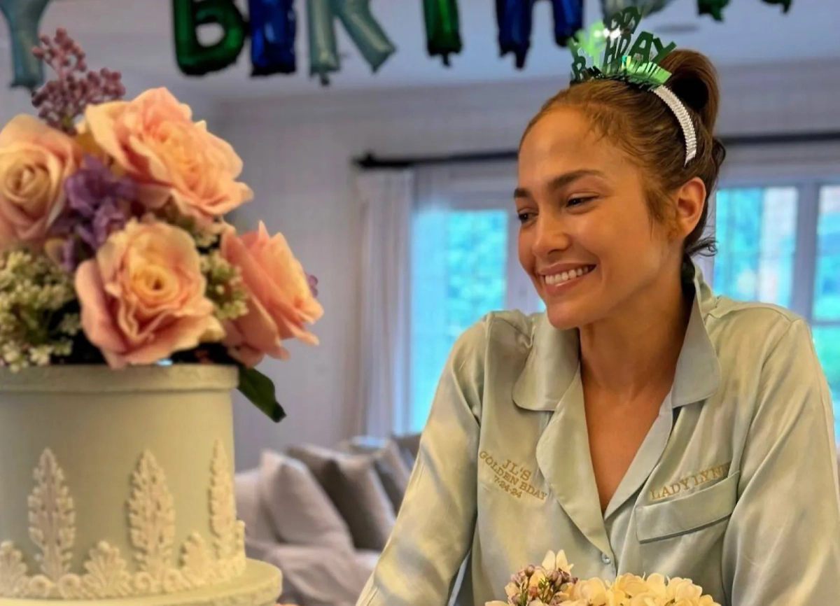 Дженнифер Лопес обратилась к своим поклонникам и поблагодарила их за любовь и поддержку. Фото © Instagram (признан экстремистской организацией и запрещён на территории Российской Федерации) / jlo