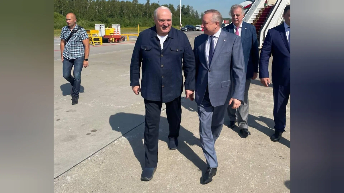 Президент Белоруссии Александ Лукашенко и губернатор Санкт-Петербурга Александр Беглов. Фото © Telegram / "Пул Первого"