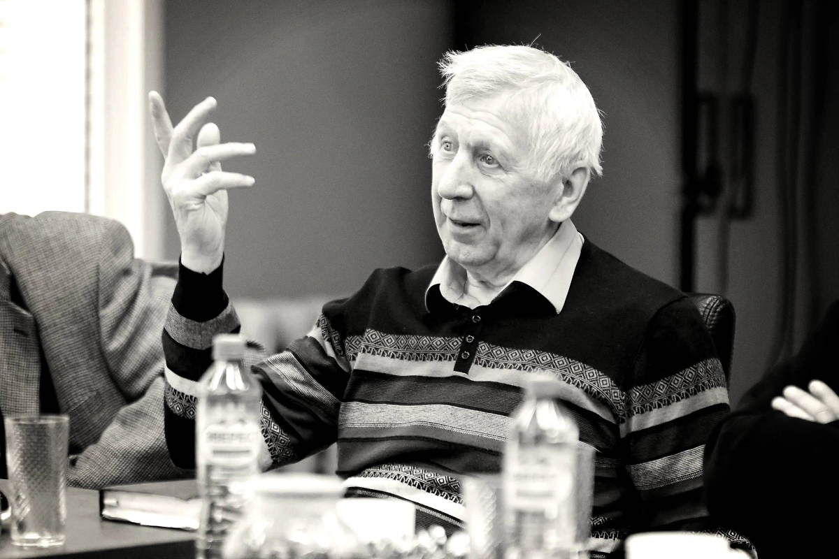 Валентин Белоусов. Обложка © VK / Пермский академический Театр-Театр