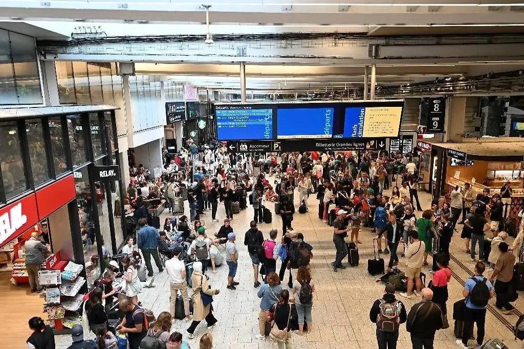 Вокзал Монпарнас в Париже в день открытия Олимпиады. Обложка © ТАСС / dpa / picture-alliance