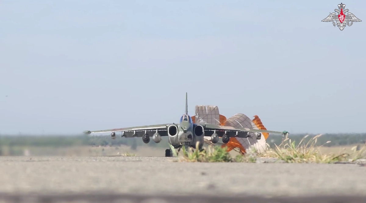 Российские штурмовики на самолётах Су-25. Обложка © Telegram / Минобороны России
