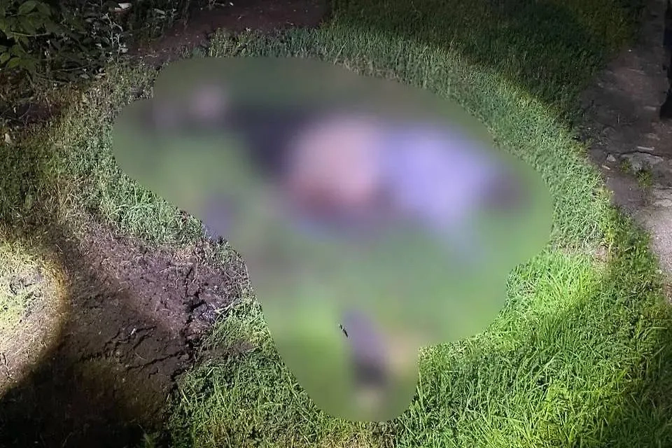 Тело погибшего на месте взрыва. Обложка © Telegram / ГСУ СК России по Санкт-Петербургу