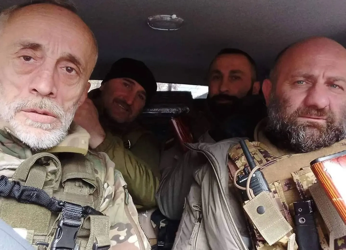 Важа Цецадзе (крайний справа), Надим Хмаладзе (крайний слева). Обложка © Facebook (соцсеть запрещена в РФ; принадлежит корпорации Meta, которая признана в РФ экстремистской) / Vaja Cecadze / ვაჟა ცეცაძე