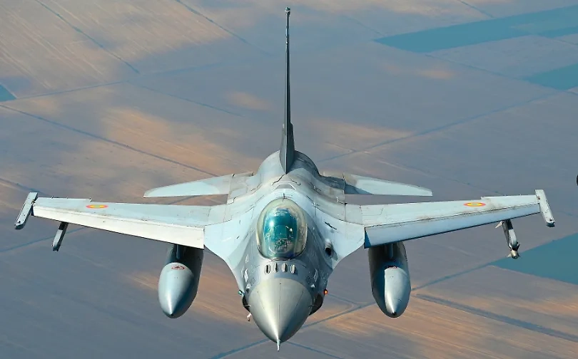 Американские бомбардировщики пролетели над Финляндией. Обложка © Х / llmavoimat