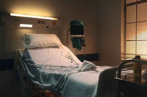 Дончанин умер в больнице после ролевых игр дома. Обложка © freepik