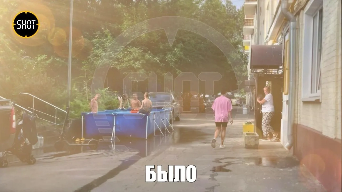 Бассейн во дворе дома в Басманном районе. Фото © SHOT