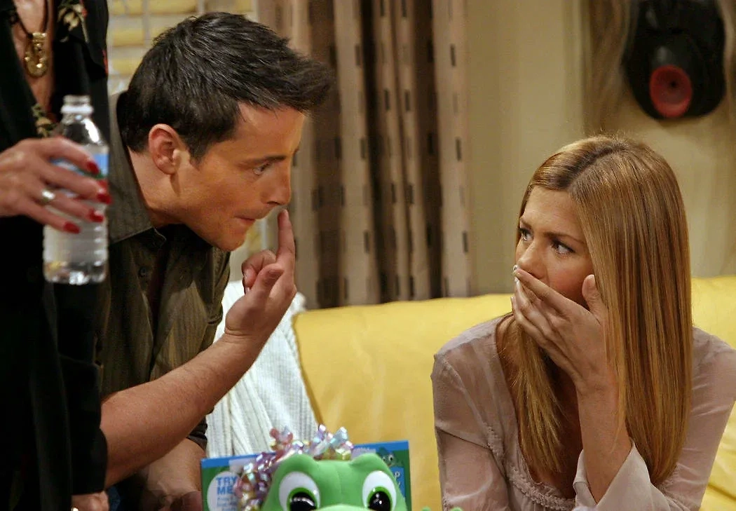 Кадр из фильма "Друзья" режиссёры Гари Хэлворсон, Кевин Брайт, Майкл Лембек , сценаристы Доути Абрамс, Крис Браун, Бетси Борнс и другие / © Kinopoisk