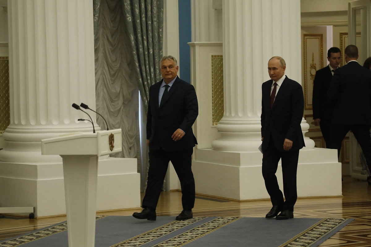 Премьер Венгрии Виктор Орбан и президент РФ Владимир Путин. Обложка © Life.ru