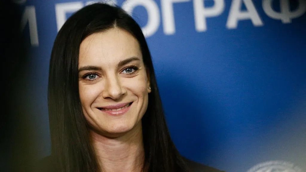 Елена Исинбаева. Обложка © VK / Олимпийский комитет России