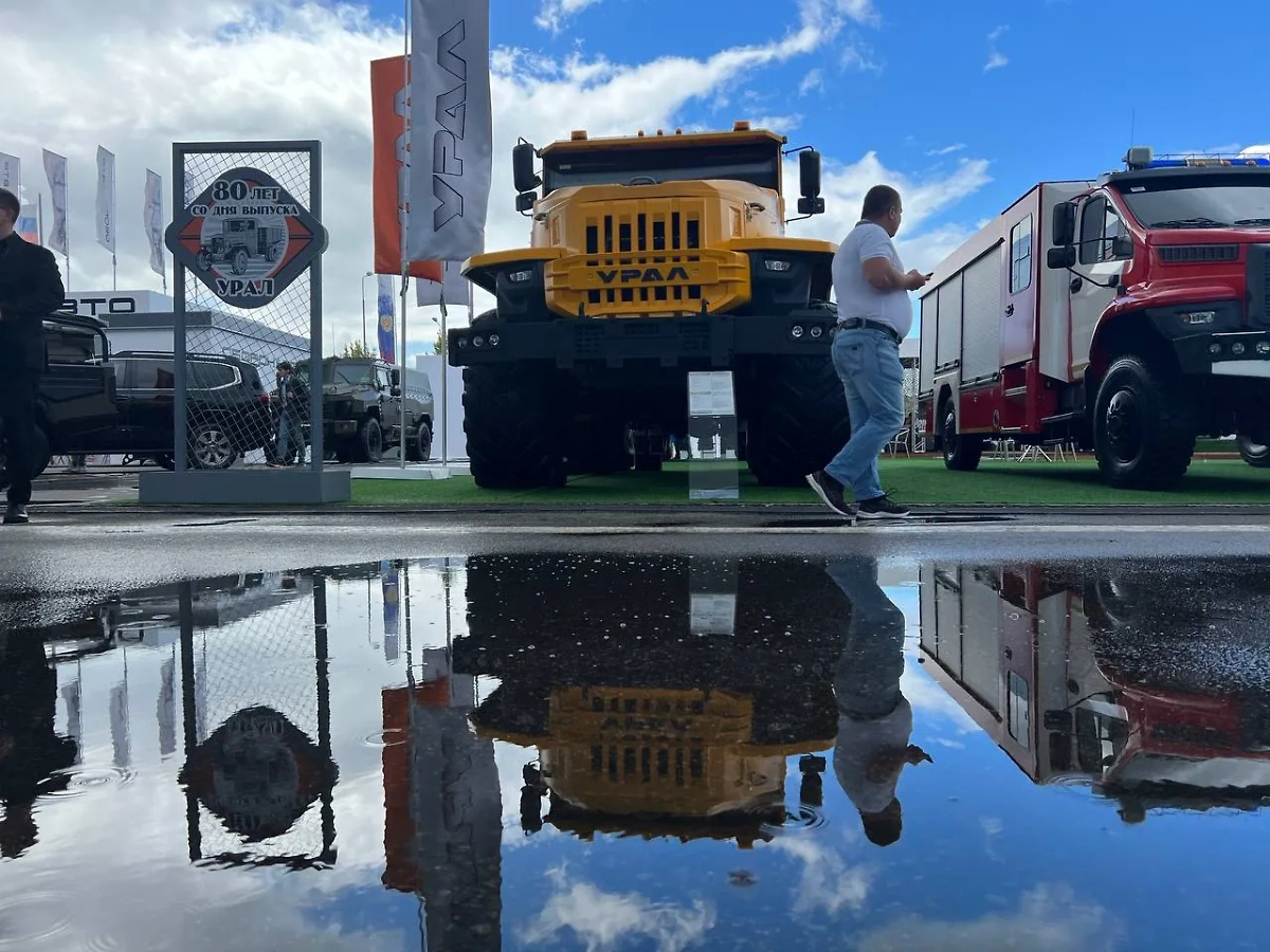 Грузовик "Урала" на форуме "Армия-2024". Фото © Life.ru / Павел Баранов