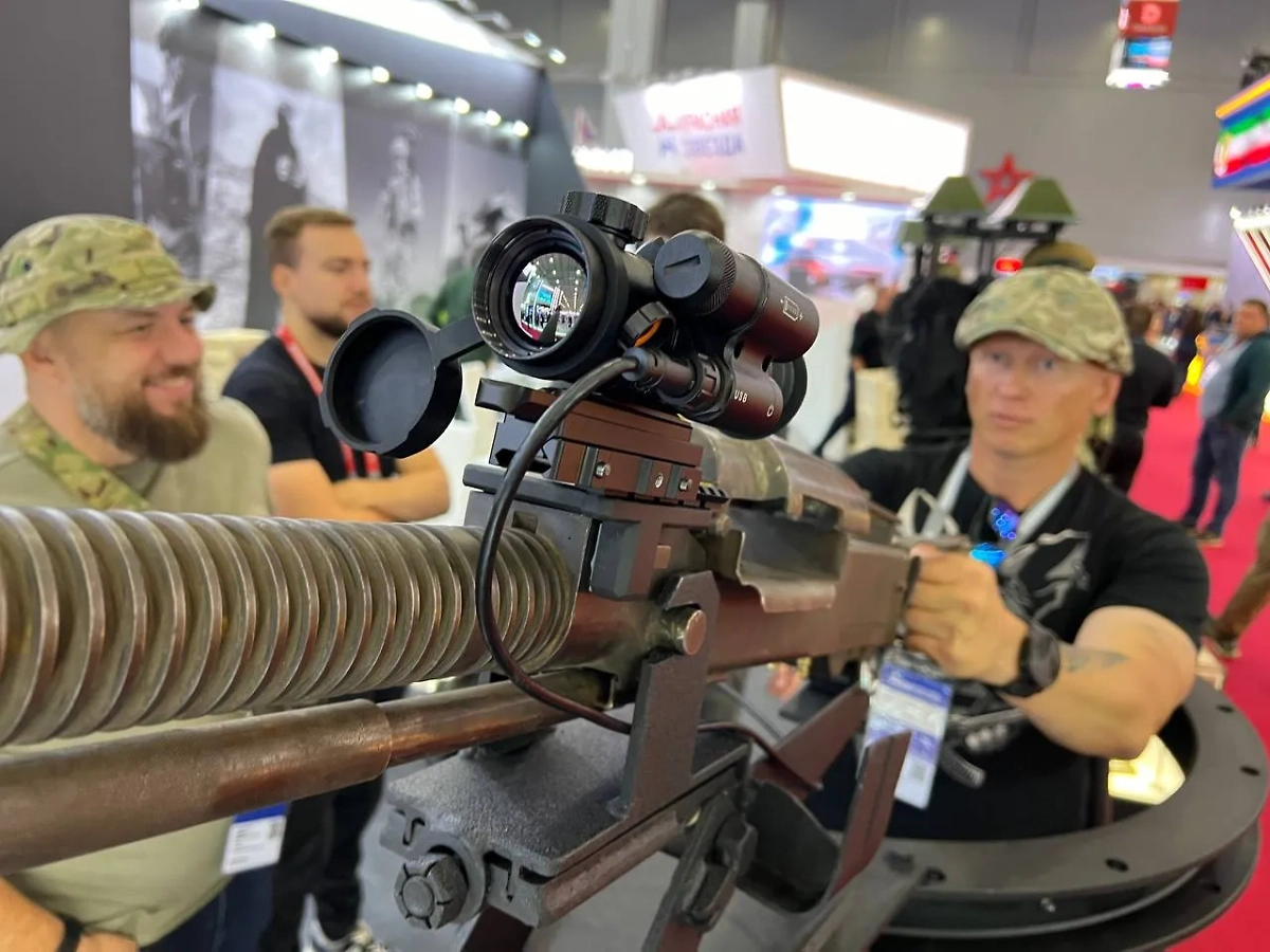 Выставка оружия на форуме "Армия-2024". Фото © Life.ru / Павел Баранов