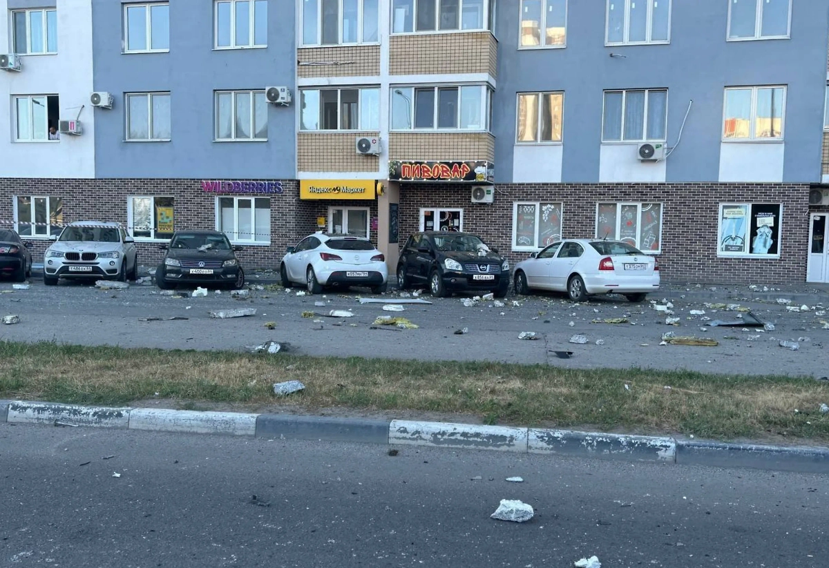 Последствия атаки ВСУ в Энгельсе. Обложка © Telegram / Новости Энгельсского района