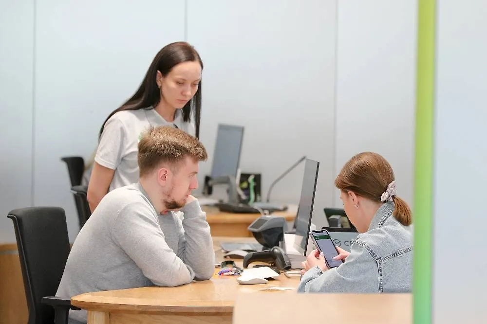 Эксперты рассказали о нюансах получения льготной ипотеки. Обложка © ТАСС / Сергей Булкин