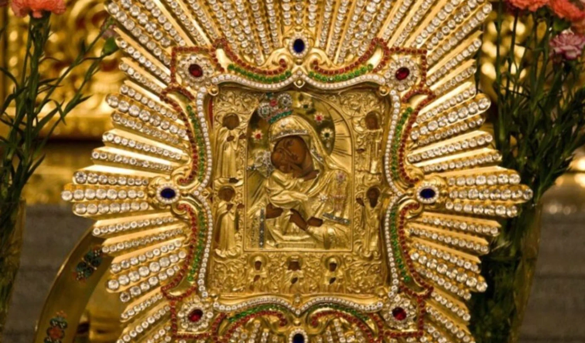 Почаевская икона Божией Матери спасла монастырь от нашествия турков в 1675 году. Фото © Youtube / Семиречье