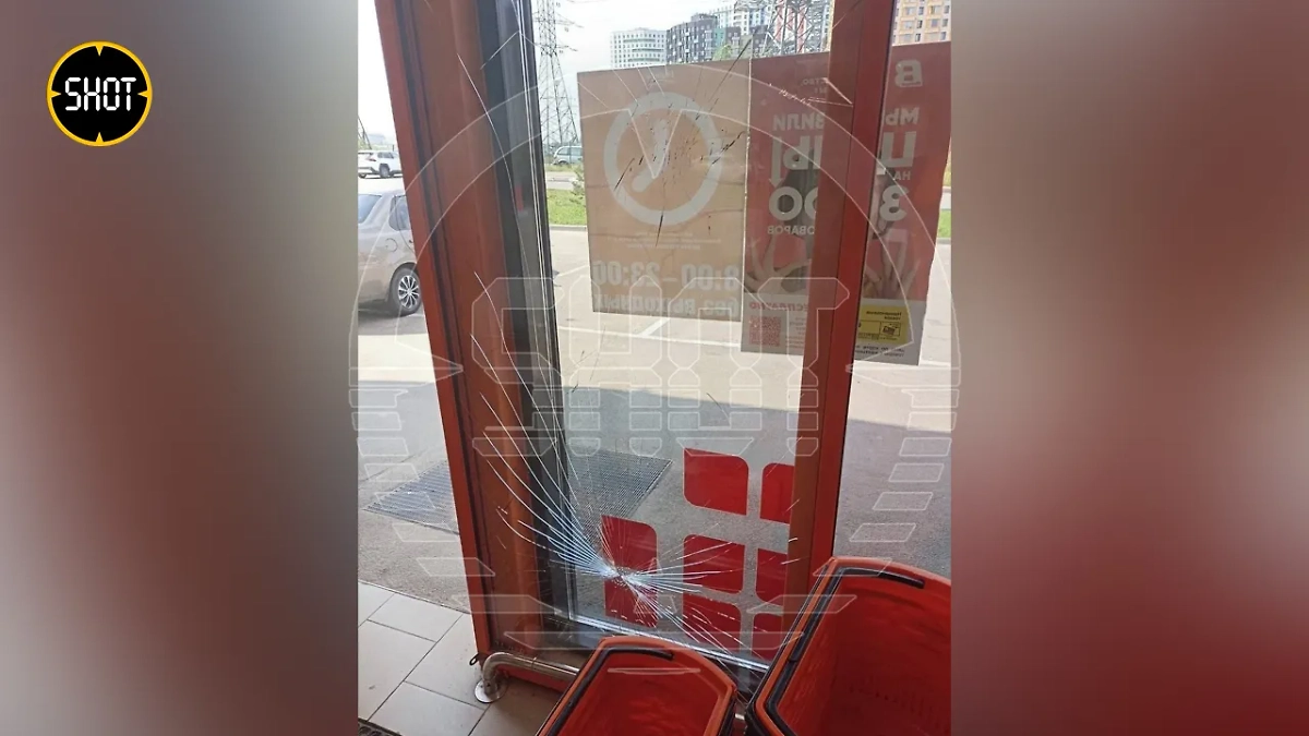 Последствия погрома, который устроила девушка в подмосковном Подолино. Фото © Telegram / SHOT