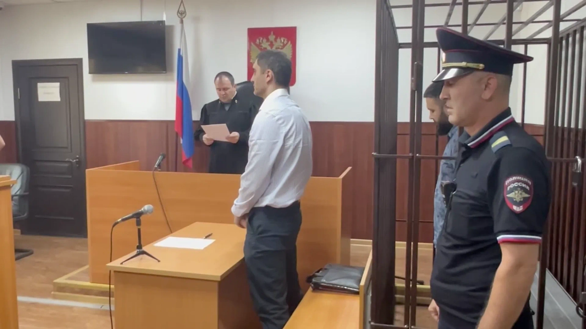 Владелец махачкалинского квеструма "Дом Ужасов". Обложка © Life.ru