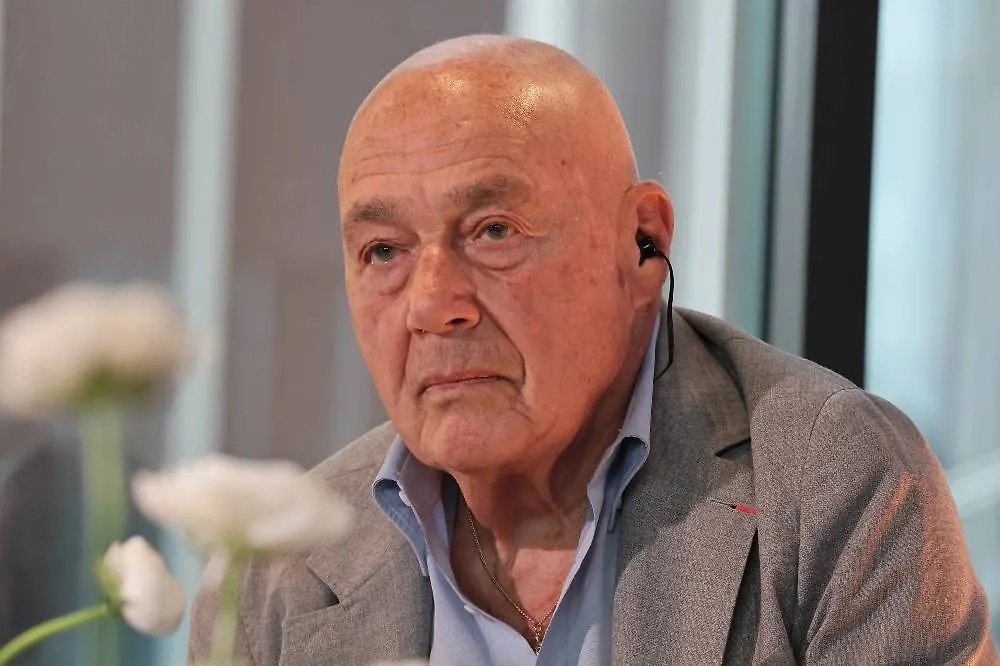 Владимир Познер. Обложка © ТАСС / Софья Сандурская