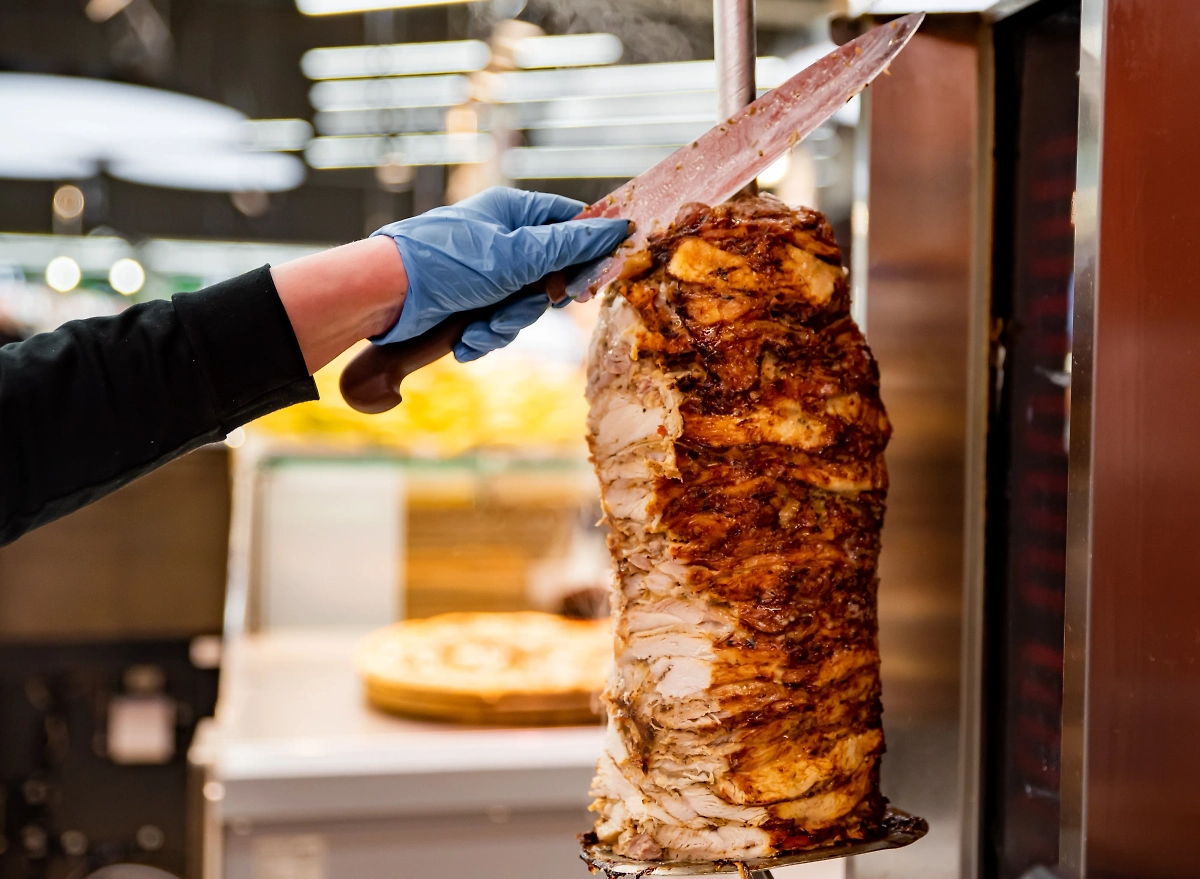 Обложка © Shutterstock / FOTODOM /siamionau pavel  