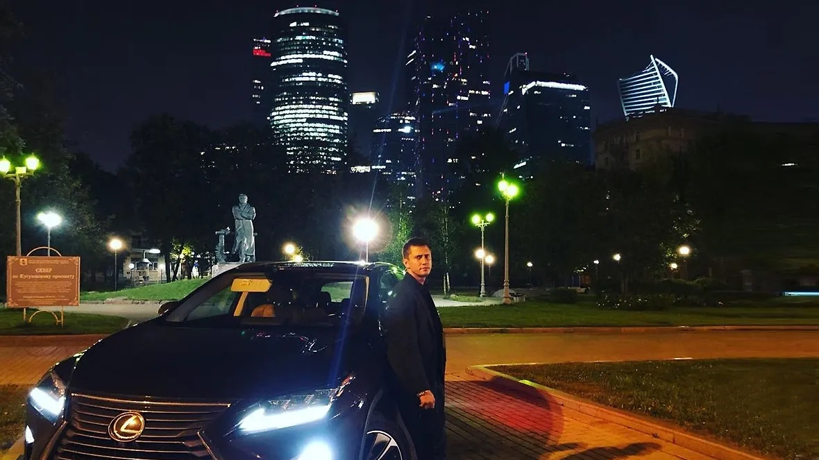 Таблоиды считают Прилучного одним из высокооплачиваемых актёров. Фото © VK / Павел Прилучный