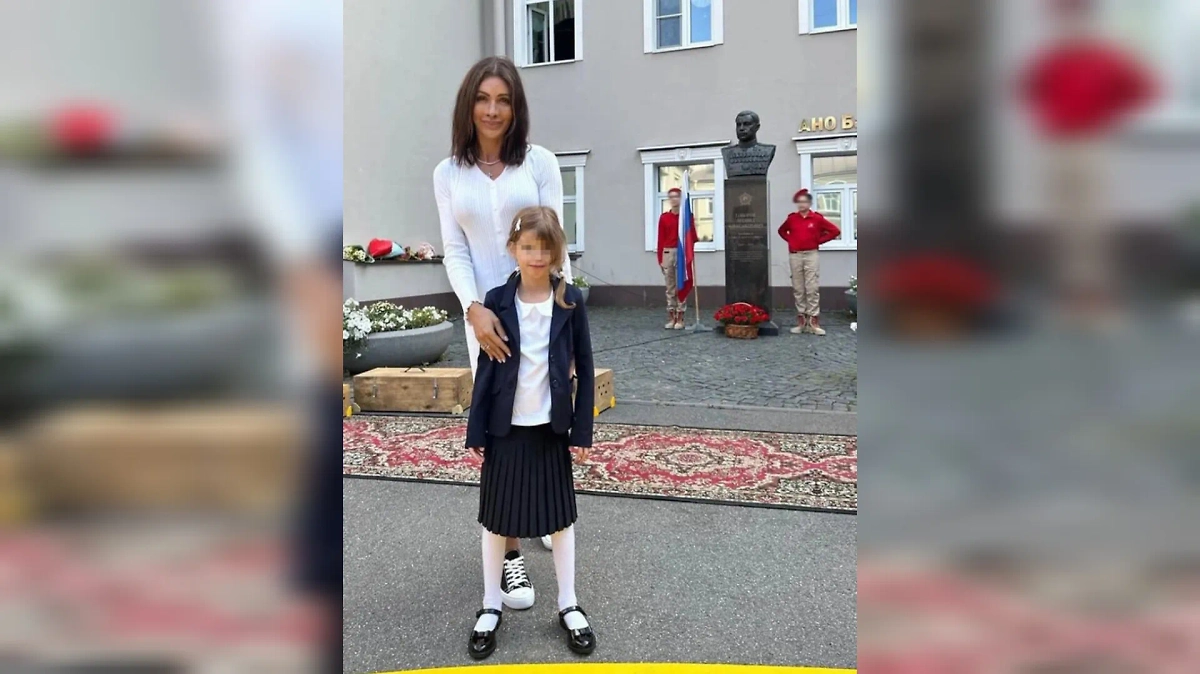 Алиса Казьмина c дочерью. Обложка © Spb.kp