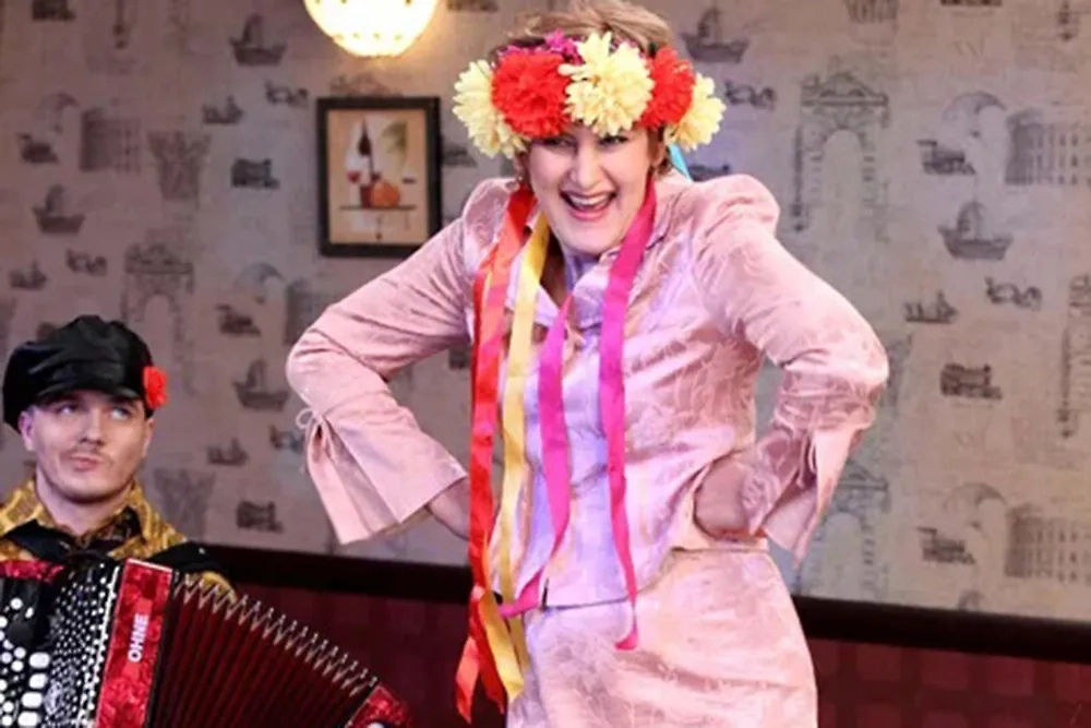 Иконы экрана: лучшие секретарши отечественного кино. Фото © Кадр из сериала «Папины дочки», режиссёры Ирина Васильева, Александр Жигалкин, Карен Захаров и т.д., сценаристы Вячеслав Дусмухаметов, Антон Морозенко, Максим Вахитов и т.д. / Kinopoisk