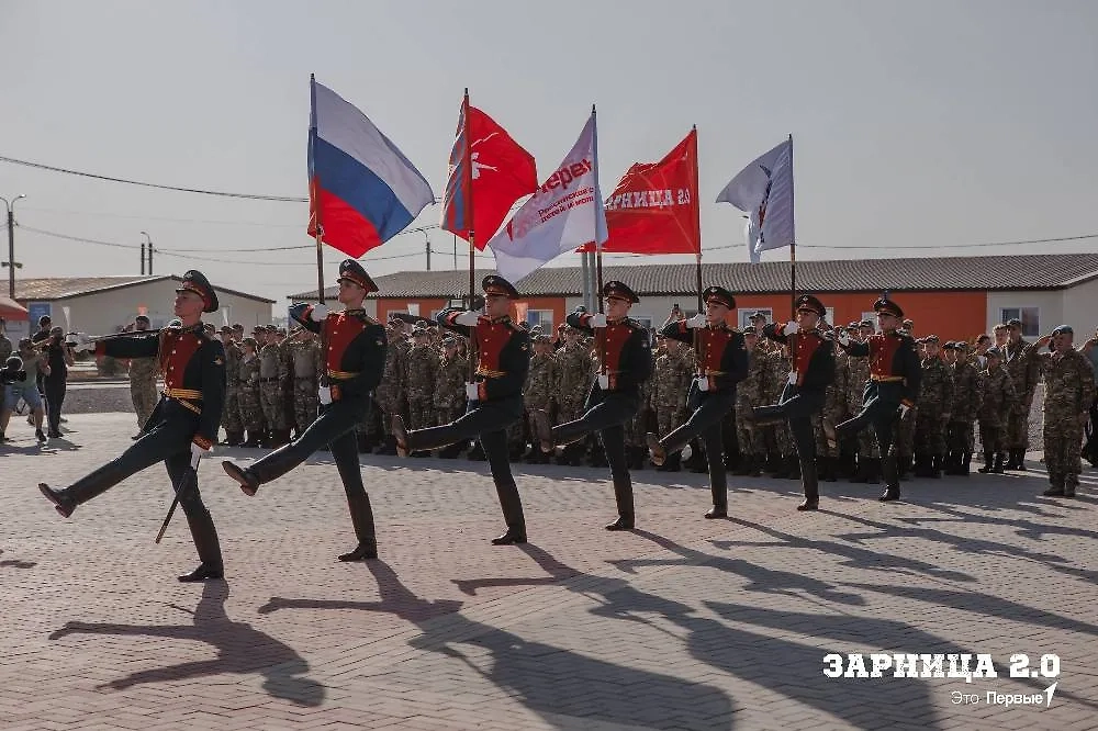 Церемония открытия финала игры «Зарница 2.0» под Волгоградом. Фото © Пресс-служба «Движения первых»