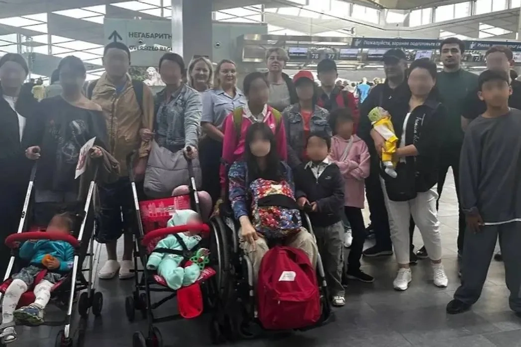 Вернувшиеся в Узбекистан дети. Обложка © Dunyo