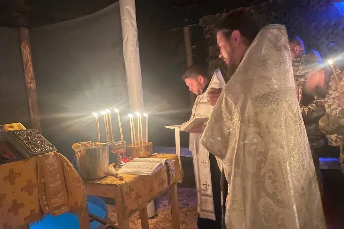 На Херсонском направлении бойцы ВС РФ сделали и замаскировали купель на Крещение. Фото © t.me / За други своя. Помощь Южному фронту